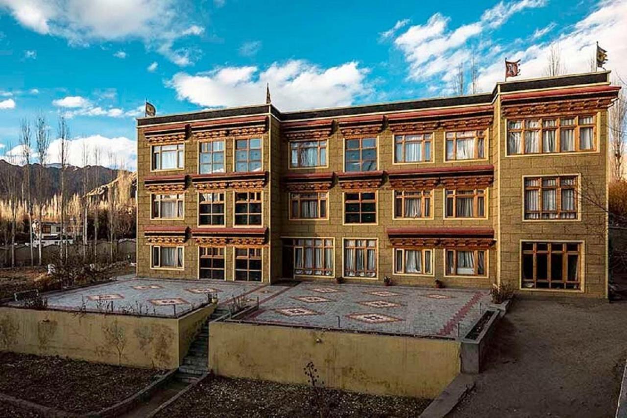 Hotel Alpine Ladakh Leh Exterior foto