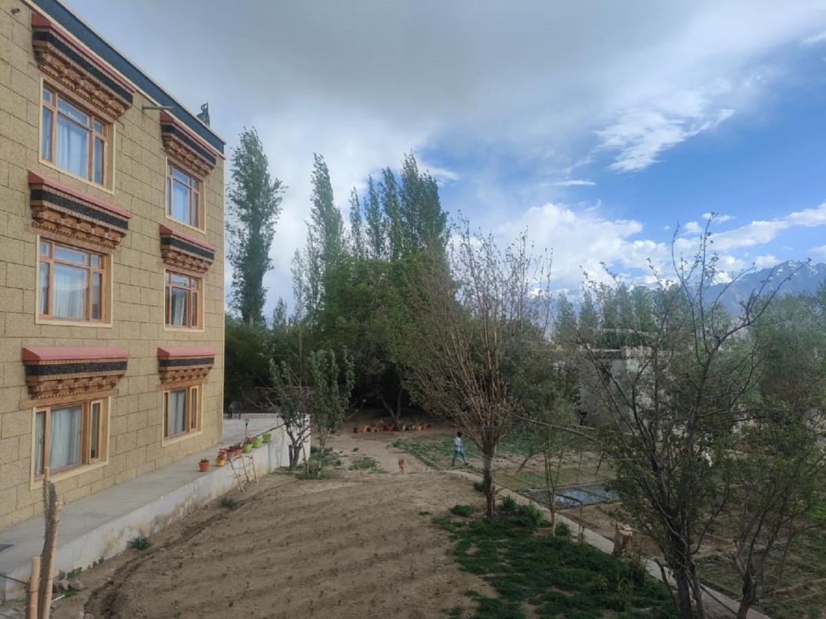 Hotel Alpine Ladakh Leh Exterior foto