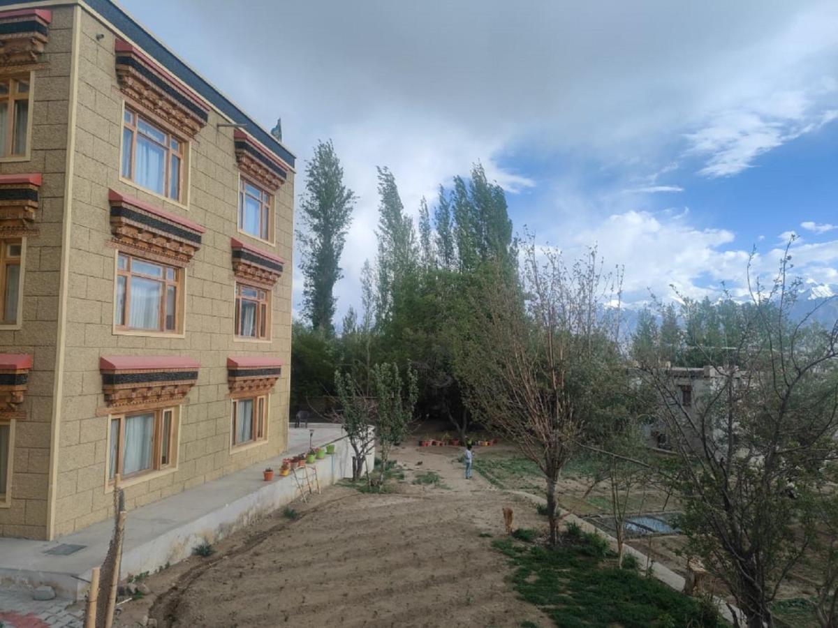 Hotel Alpine Ladakh Leh Exterior foto