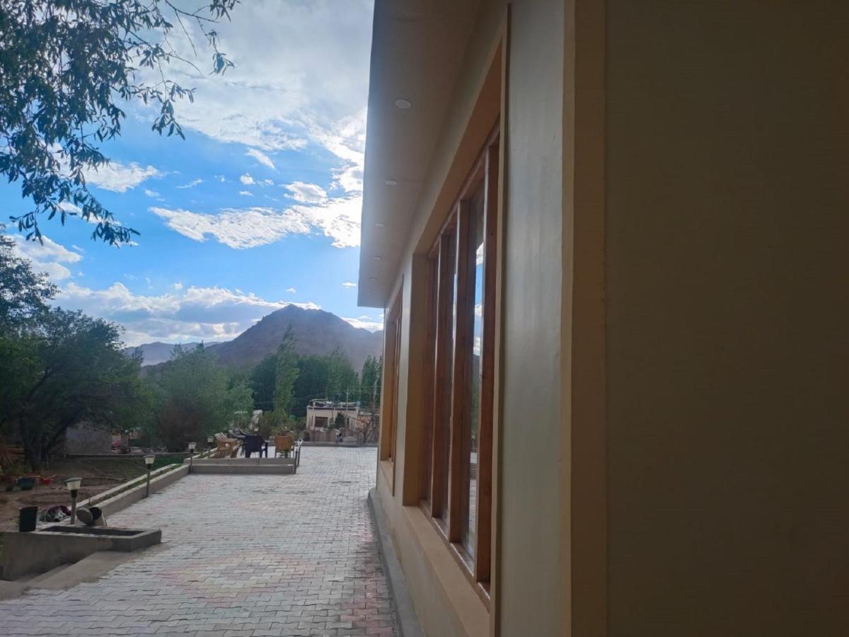 Hotel Alpine Ladakh Leh Exterior foto